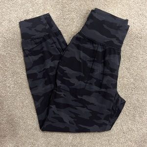 Athleta salutation camo joggers